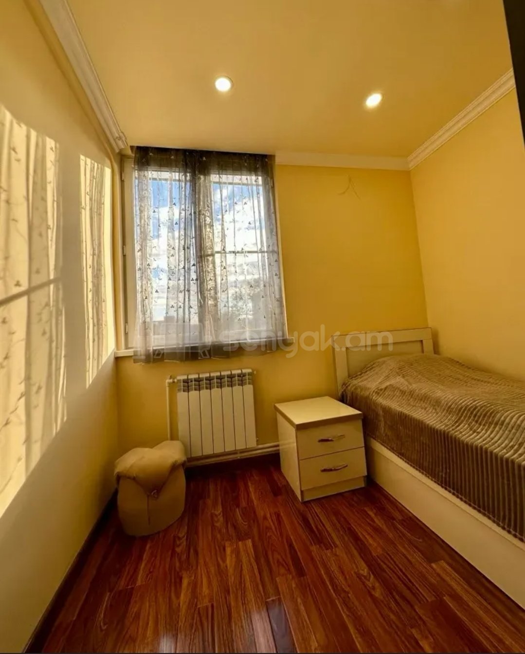 3 Սենյականոց Բնակարան Քարե Շենքում, 72քմ, 4/5 հարկ, Կապիտալ Վերանորոգված, Կահավորված, Արևկող