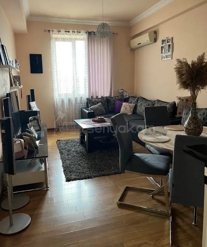 3 Սենյականոց Բնակարան Նորակառույցում, 94քմ, 11/14 հարկ, Կապիտալ Վերանորոգված