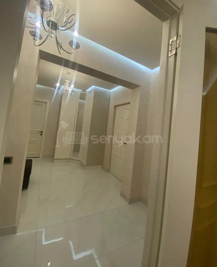 4 Սենյականոց Բնակարան, 98քմ, 2/9 հարկ, Կապիտալ Վերանորոգված