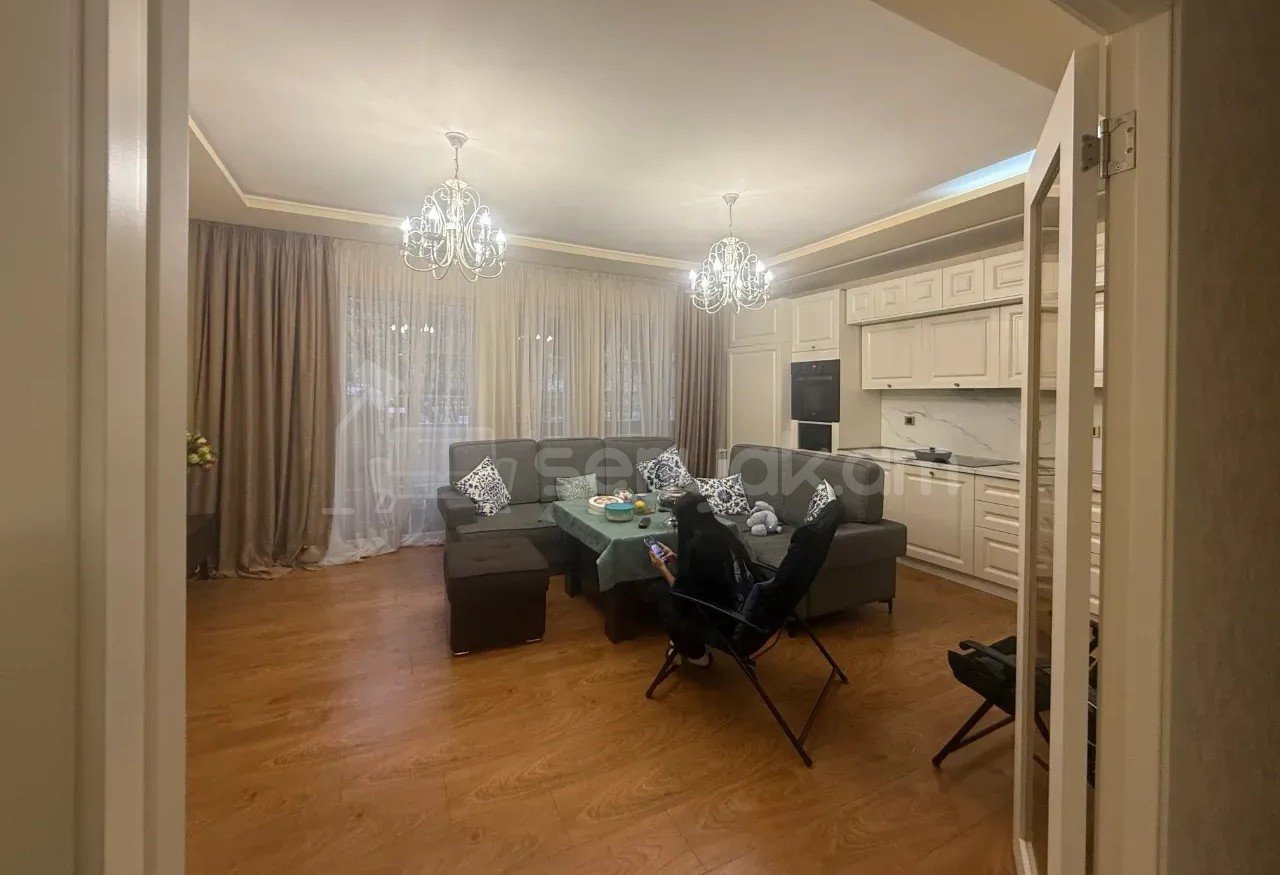 4 Սենյականոց Բնակարան, 98քմ, 2/9 հարկ, Կապիտալ Վերանորոգված