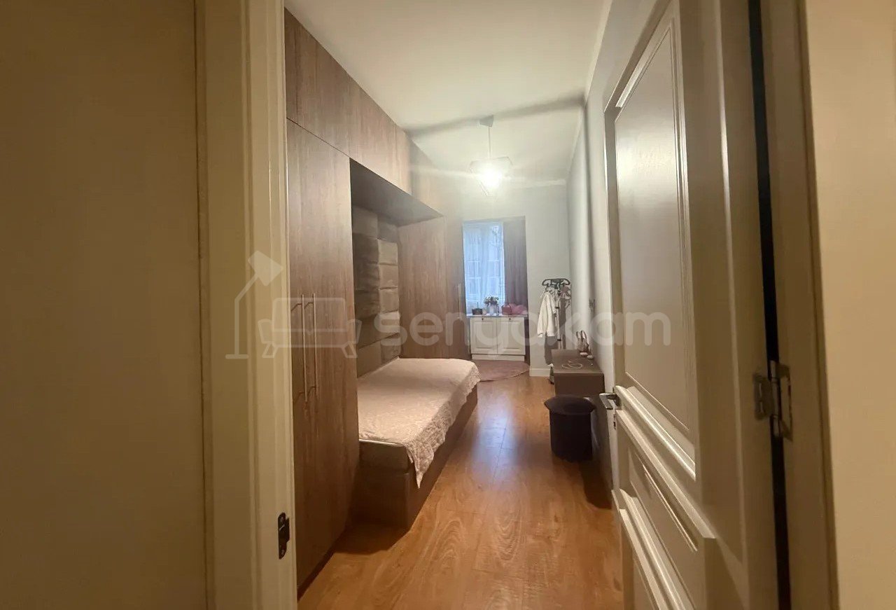 4 Սենյականոց Բնակարան, 98քմ, 2/9 հարկ, Կապիտալ Վերանորոգված