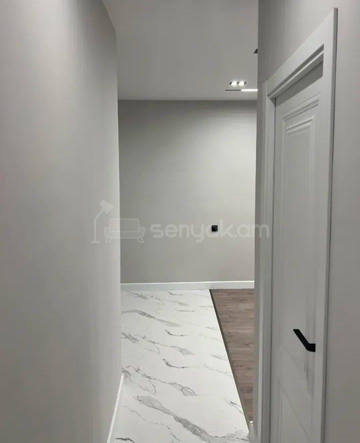 2 Սենյականոց Բնակարան Քարե Շենքում, 47քմ, 3/5 հարկ, Կապիտալ Վերանորոգված