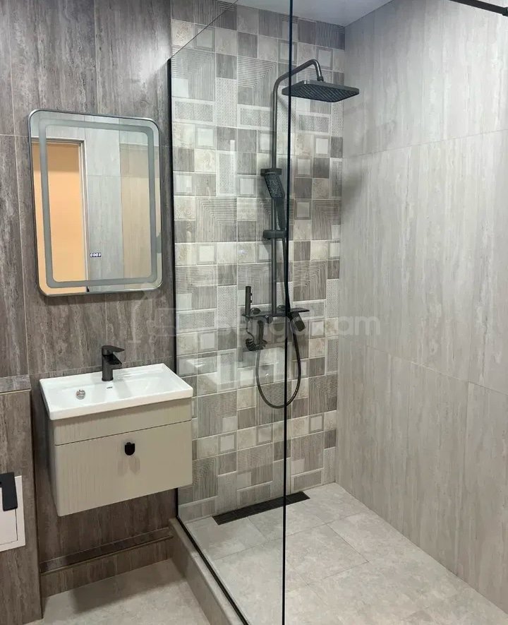 2 Սենյականոց Բնակարան Քարե Շենքում, 47քմ, 3/5 հարկ, Կապիտալ Վերանորոգված