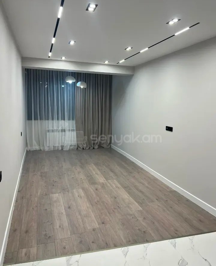 2 Սենյականոց Բնակարան Քարե Շենքում, 47քմ, 3/5 հարկ, Կապիտալ Վերանորոգված