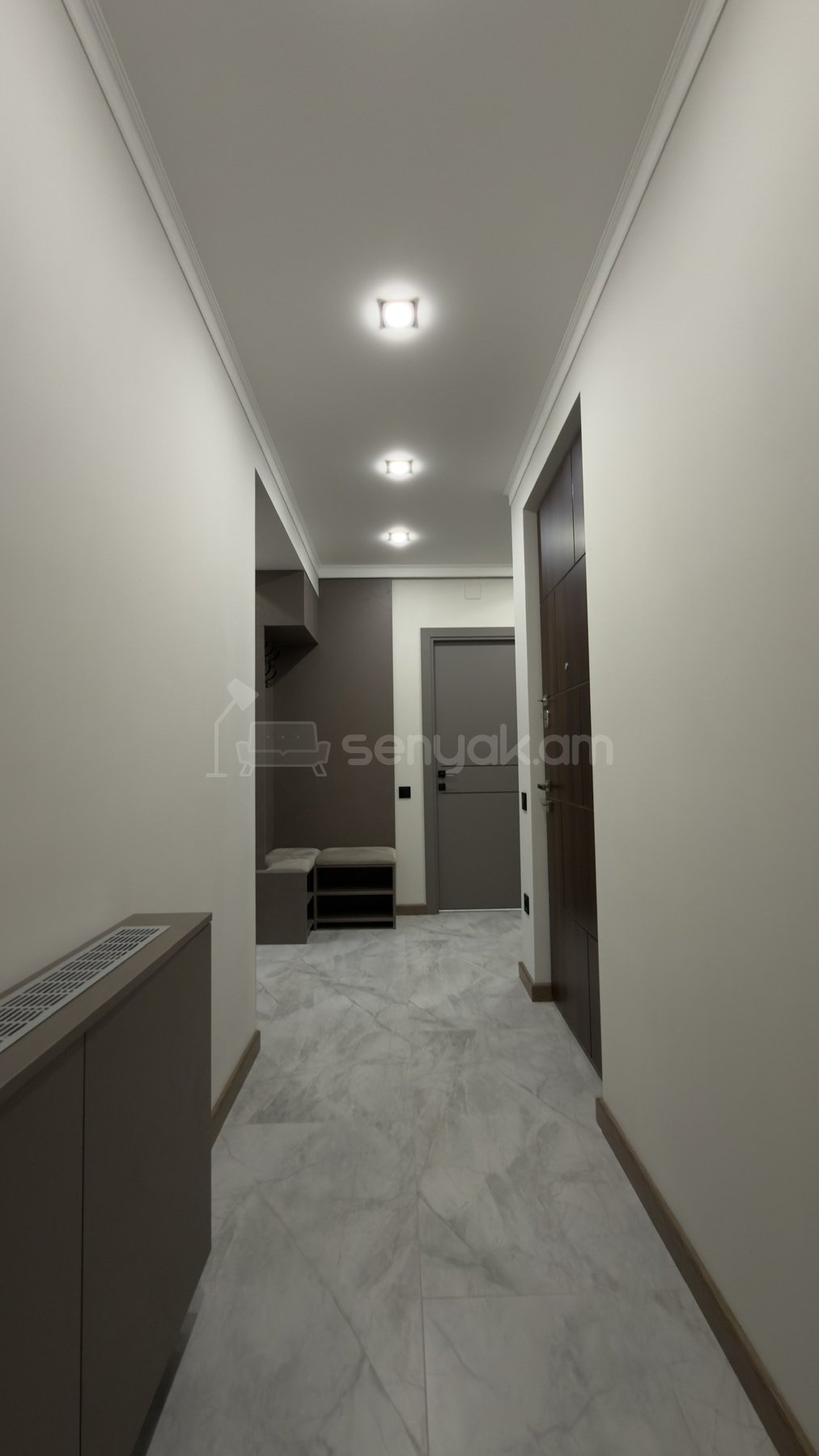 3 Սենյականոց Բնակարան Քարե Շենքում, 66քմ, 3/5 հարկ, Դիզայներական Վերանորոգված