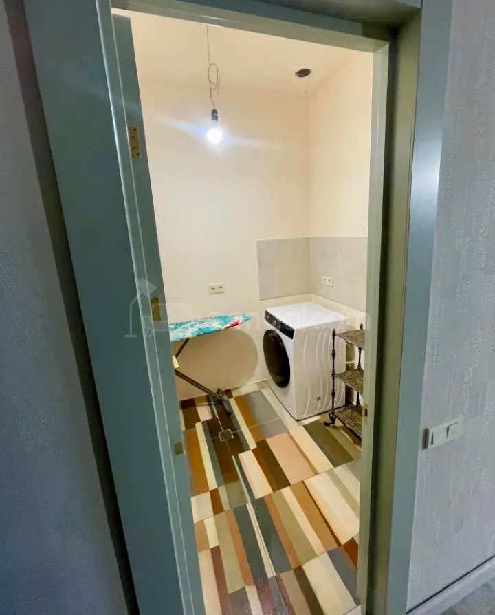 4 Սենյականոց Բնակարան Նորակառույցում, 105քմ, 10/18 հարկ, Կապիտալ Վերանորոգված