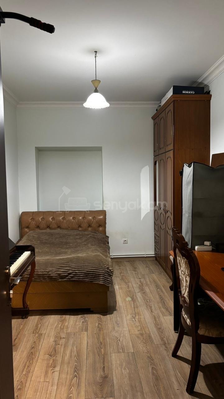 3 Սենյականոց Սեփական Տուն, 92քմ, Կոսմետիկ Վերանորոգված, Մասամբ Կահավորված