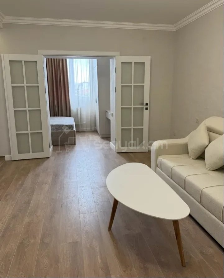 2 Սենյականոց Բնակարան Քարե Շենքում, 45քմ, 3/5 հարկ, Դիզայներական Վերանորոգված