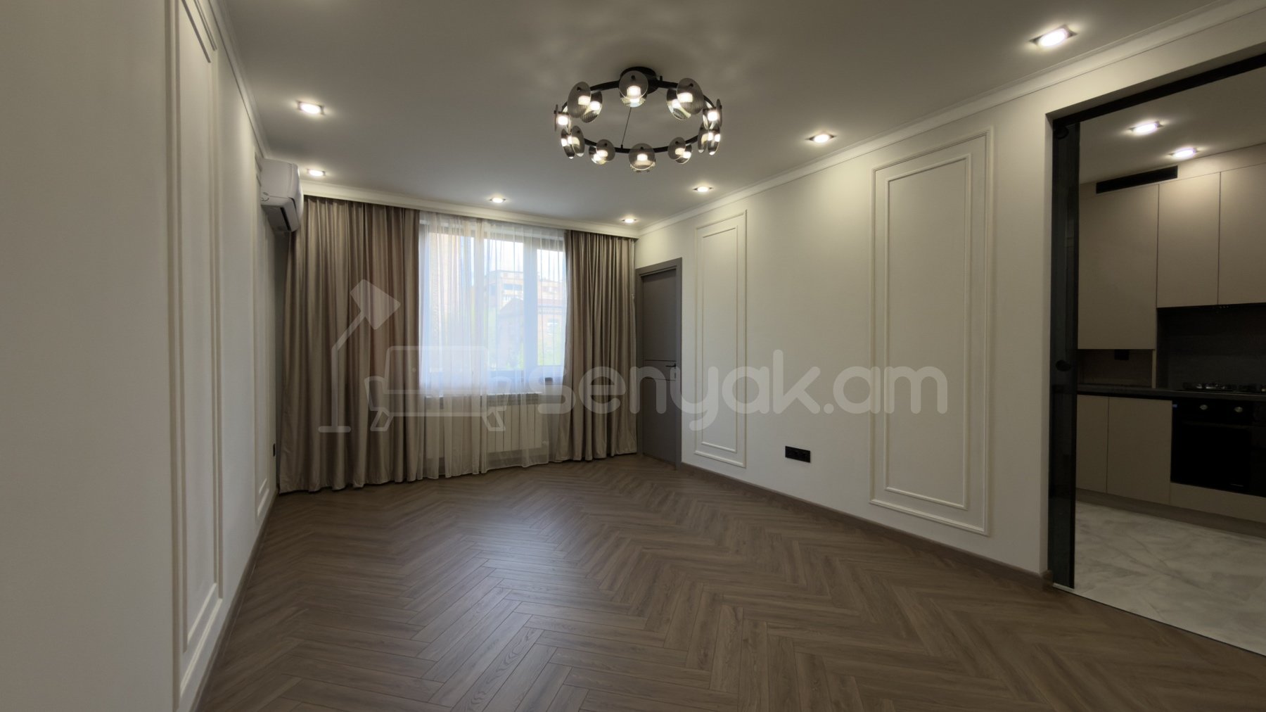 3 Սենյականոց Բնակարան Քարե Շենքում, 66քմ, 3/5 հարկ, Դիզայներական Վերանորոգված