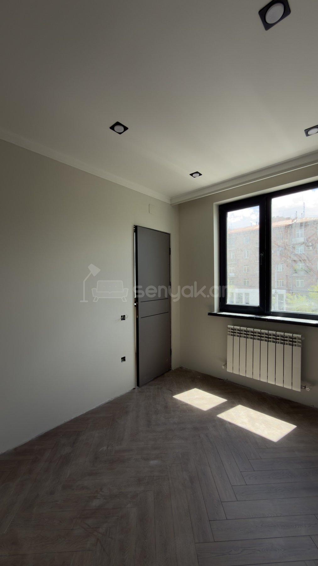 3 Սենյականոց Բնակարան Քարե Շենքում, 66քմ, 3/5 հարկ, Դիզայներական Վերանորոգված