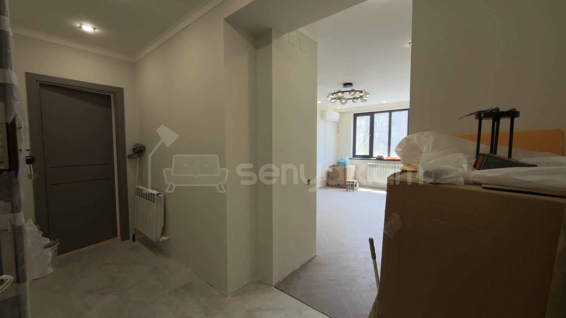 3 Սենյականոց Բնակարան Քարե Շենքում, 66քմ, 3/5 հարկ, Դիզայներական Վերանորոգված