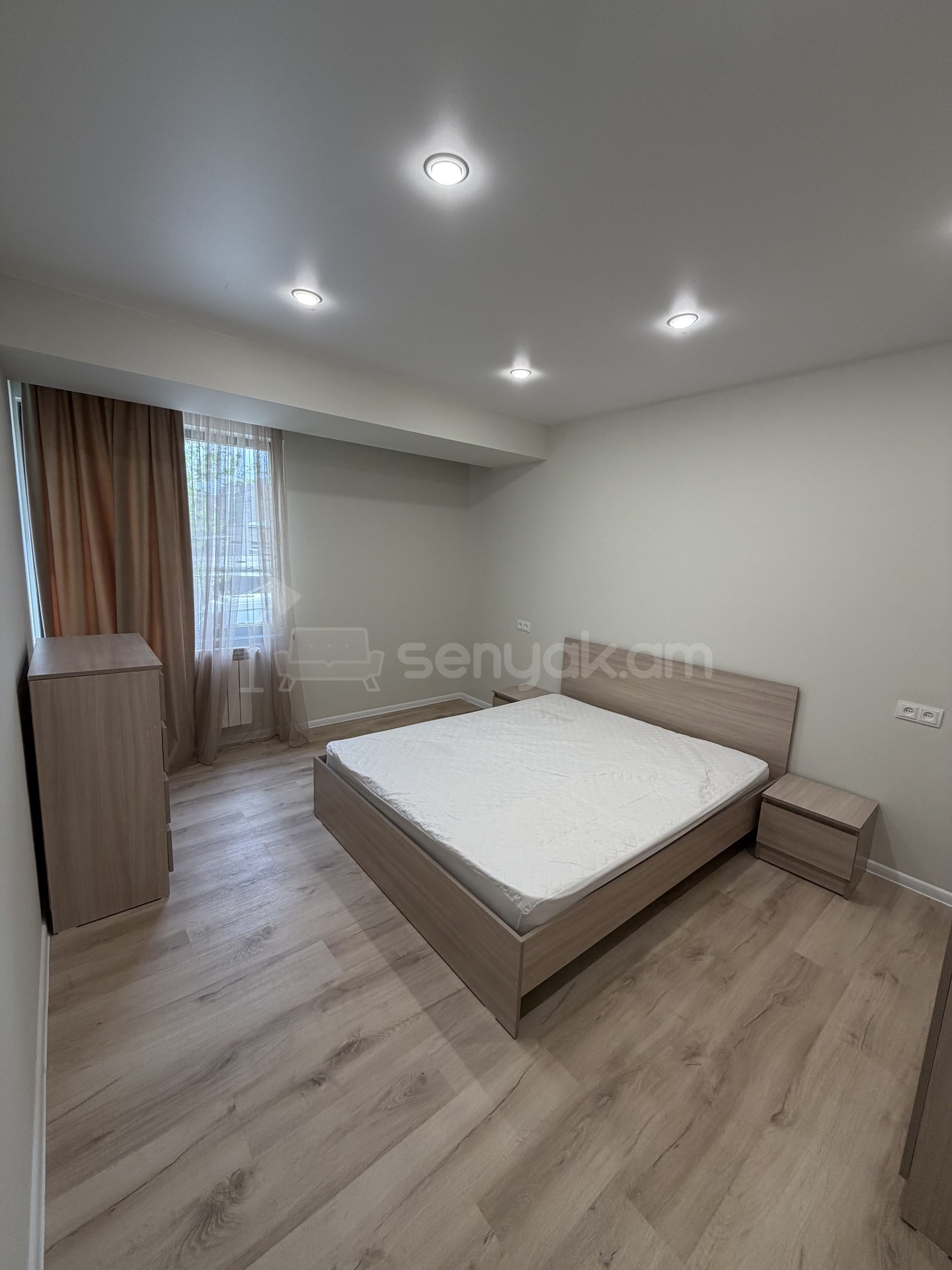2 Սենյականոց Բնակարան, 38քմ, 2/14 հարկ, Դիզայներական Վերանորոգված, Կահավորված