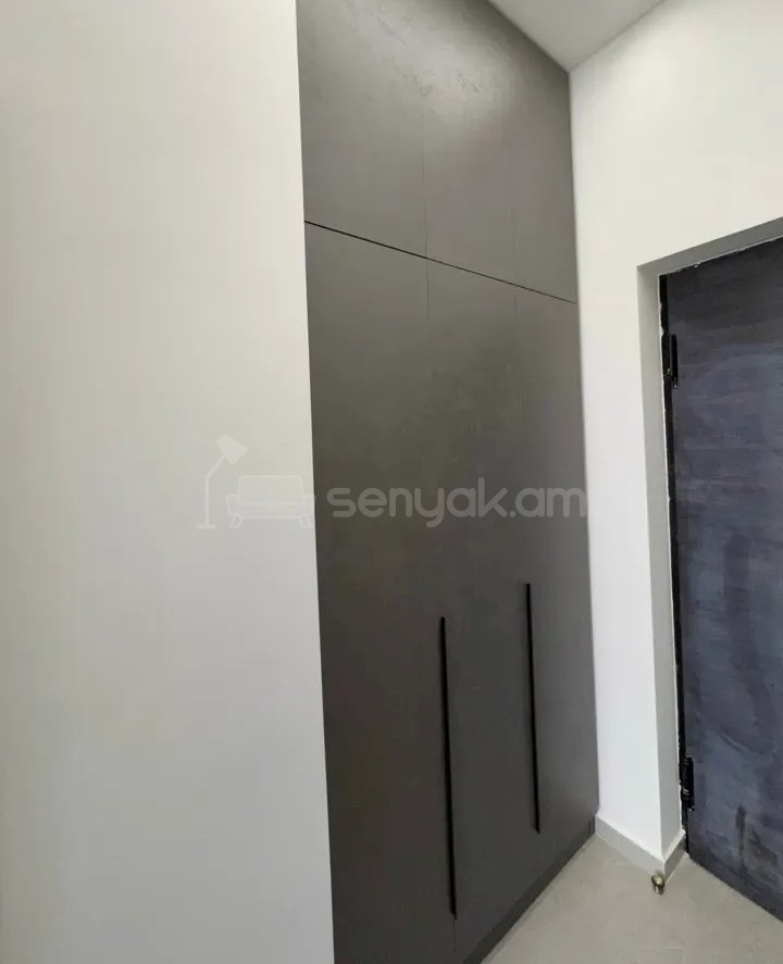 2 Սենյականոց Բնակարան Նորակառույցում, 40քմ, 7/14 հարկ, Կապիտալ Վերանորոգված