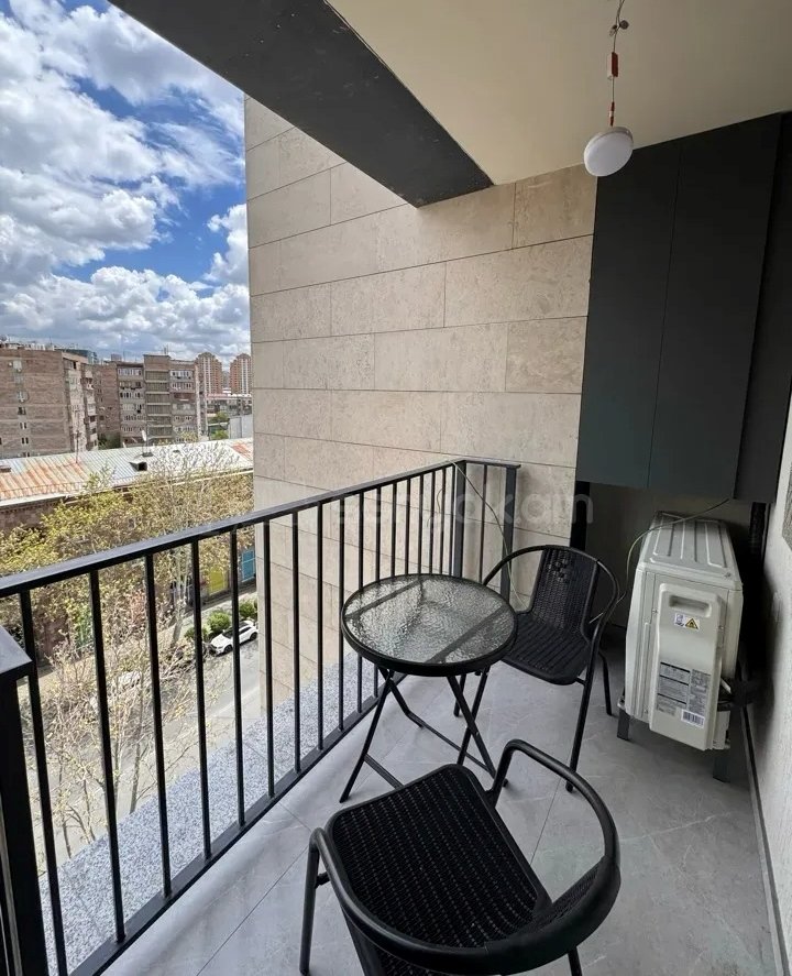 2 Սենյականոց Բնակարան Նորակառույցում, 40քմ, 7/14 հարկ, Կապիտալ Վերանորոգված