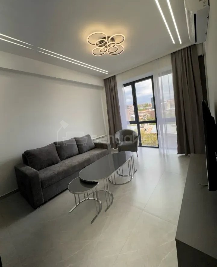 2 Սենյականոց Բնակարան Նորակառույցում, 40քմ, 7/14 հարկ, Կապիտալ Վերանորոգված