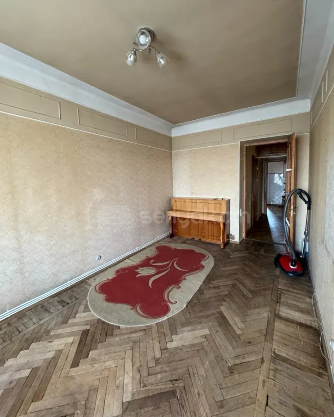 2 Սենյականոց Բնակարան Քարե Շենքում, 66քմ, 5/5 հարկ, Նորմալ Վիճակում, Մասամբ Կահավորված, Արևկող