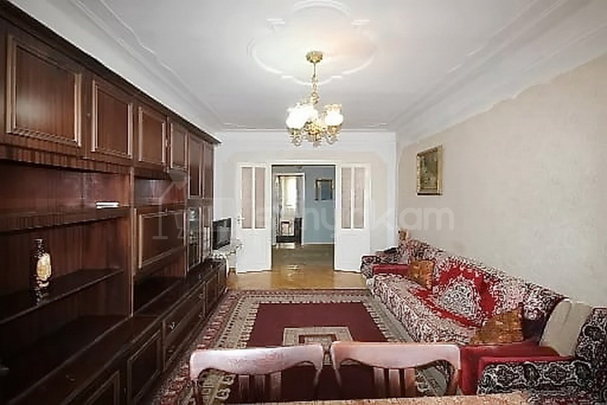 3 Սենյականոց Բնակարան Քարե Շենքում, 97քմ, 5/7 հարկ, Նորմալ Վիճակում