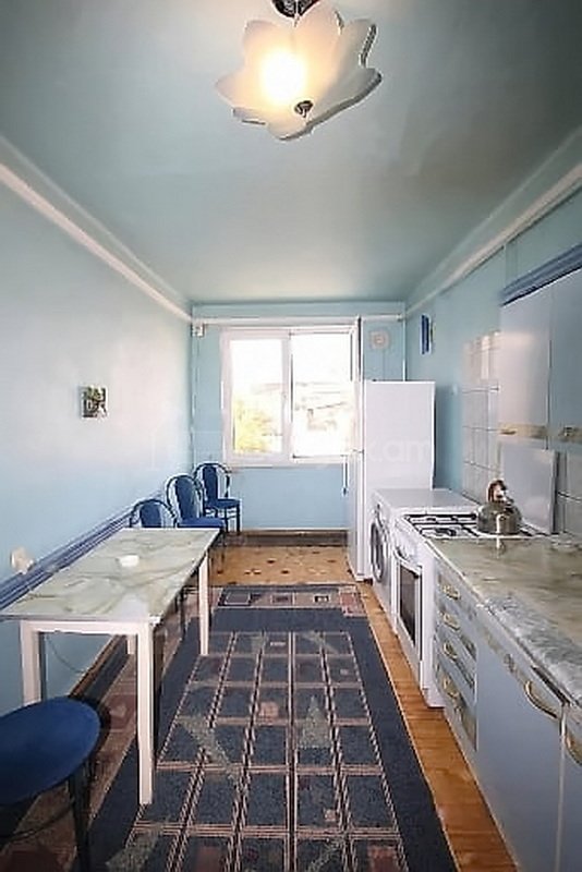 3 Սենյականոց Բնակարան Քարե Շենքում, 97քմ, 5/7 հարկ, Նորմալ Վիճակում