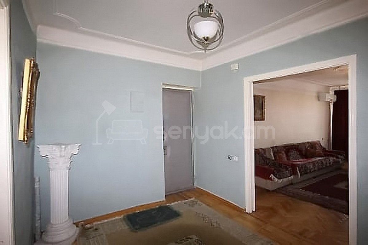 3 Սենյականոց Բնակարան Քարե Շենքում, 97քմ, 5/7 հարկ, Նորմալ Վիճակում
