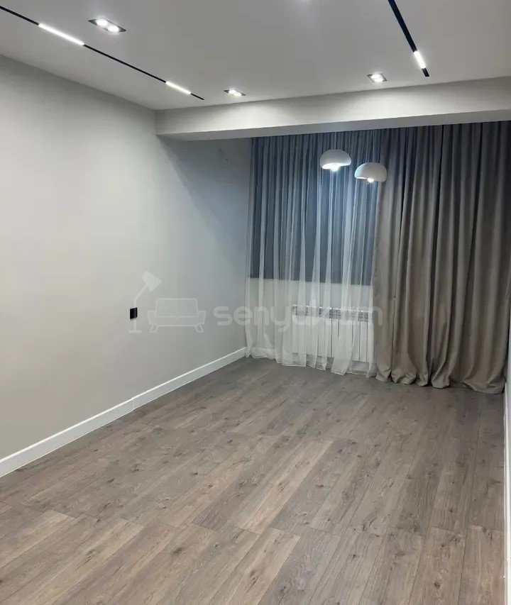 2 Սենյականոց Բնակարան Քարե Շենքում, 47քմ, 3/5 հարկ, Դիզայներական Վերանորոգված