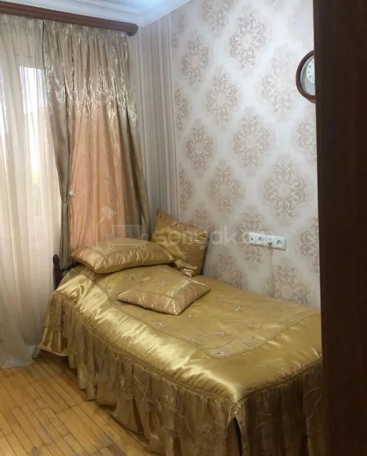 4 Սենյականոց Բնակարան, 83քմ, 3/9 հարկ, Նորմալ Վիճակում