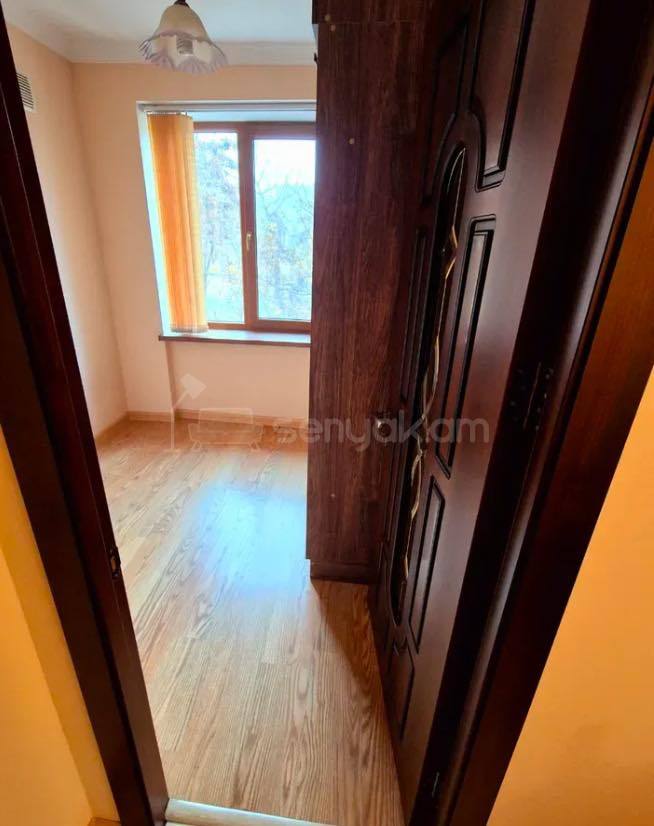 2 Սենյականոց Բնակարան, 30քմ, 2/4 հարկ, Կապիտալ Վերանորոգված