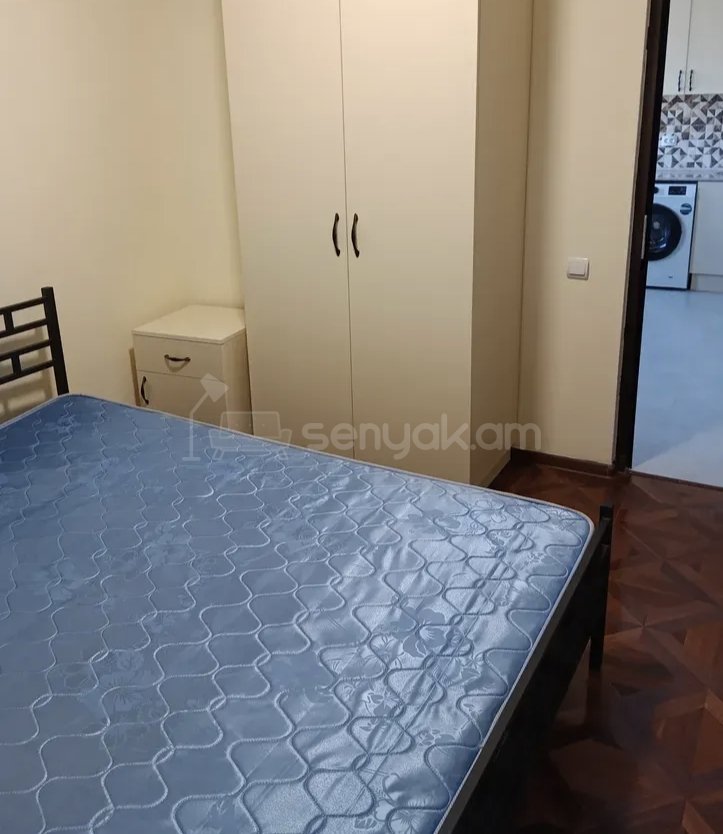 2 Սենյականոց Բնակարան Քարե Շենքում, 58քմ, 3/5 հարկ, Նորմալ Վիճակում, Կահավորված
