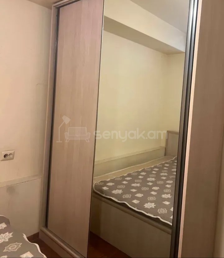 2 Սենյականոց Բնակարան Քարե Շենքում, 62քմ, 3/9 հարկ, Նորմալ Վիճակում, Կահավորված
