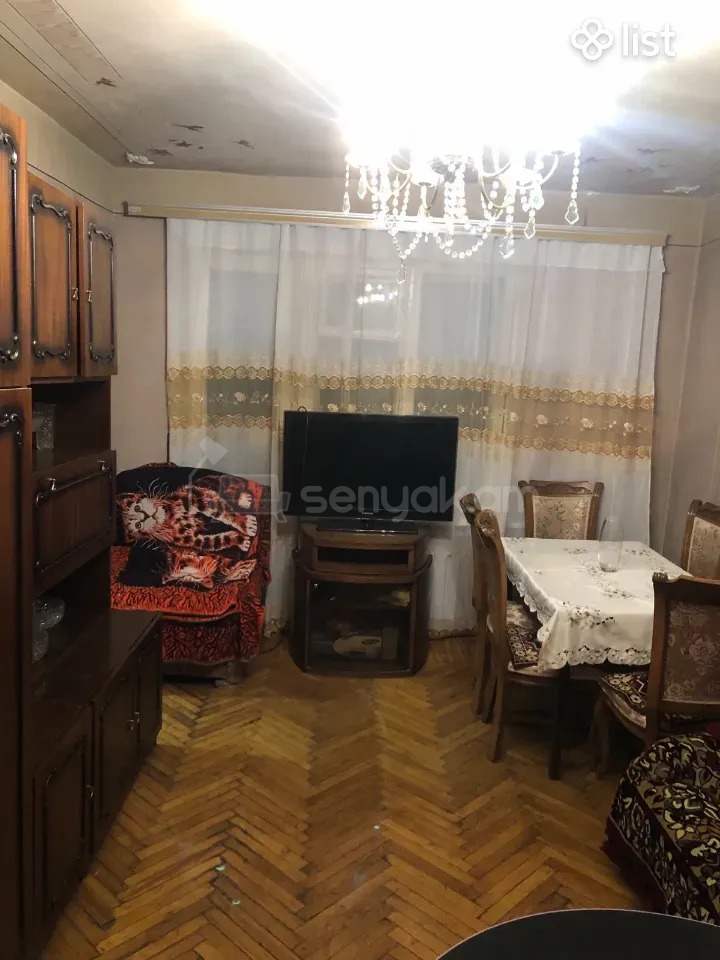 2 Սենյականոց Բնակարան Քարե Շենքում, 45քմ, 2/5 հարկ, Նորմալ Վիճակում, Կահավորված