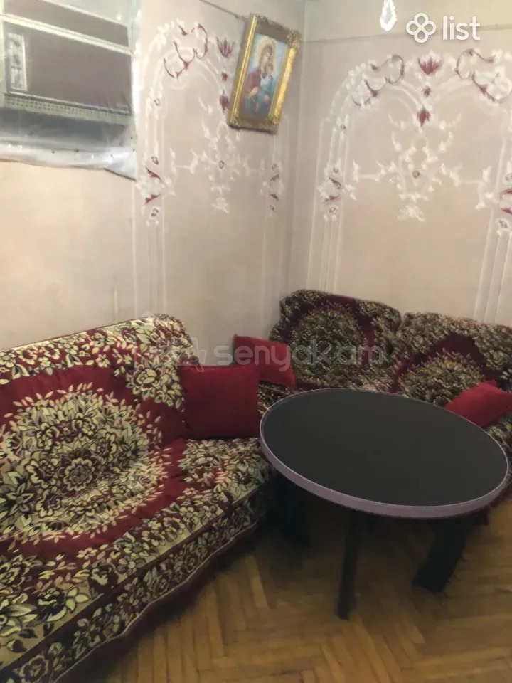 2 Սենյականոց Բնակարան Քարե Շենքում, 45քմ, 2/5 հարկ, Նորմալ Վիճակում, Կահավորված