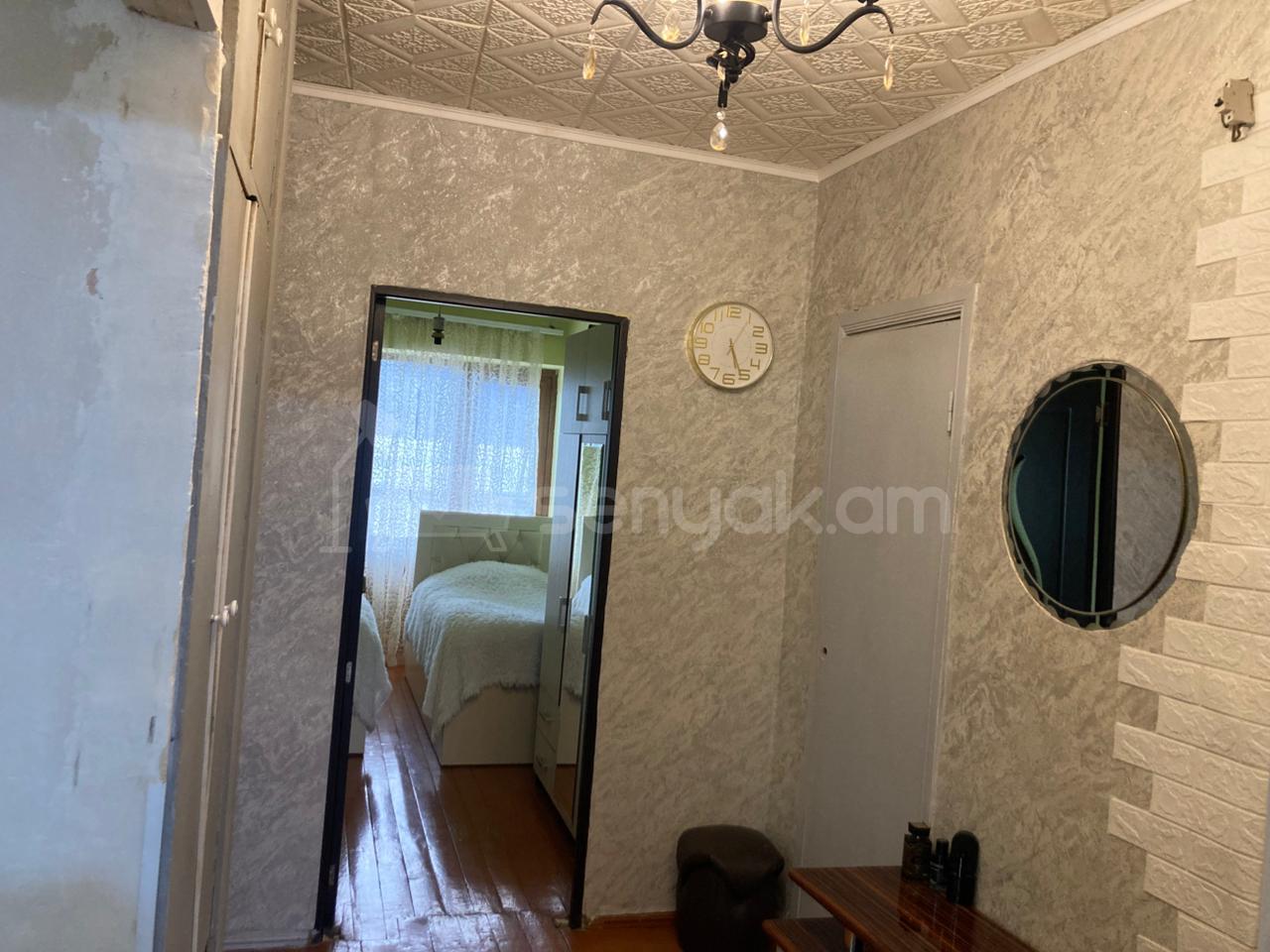 3 Սենյականոց Բնակարան Քարե Շենքում, 73քմ, 4/5 հարկ, Կոսմետիկ Վերանորոգված
