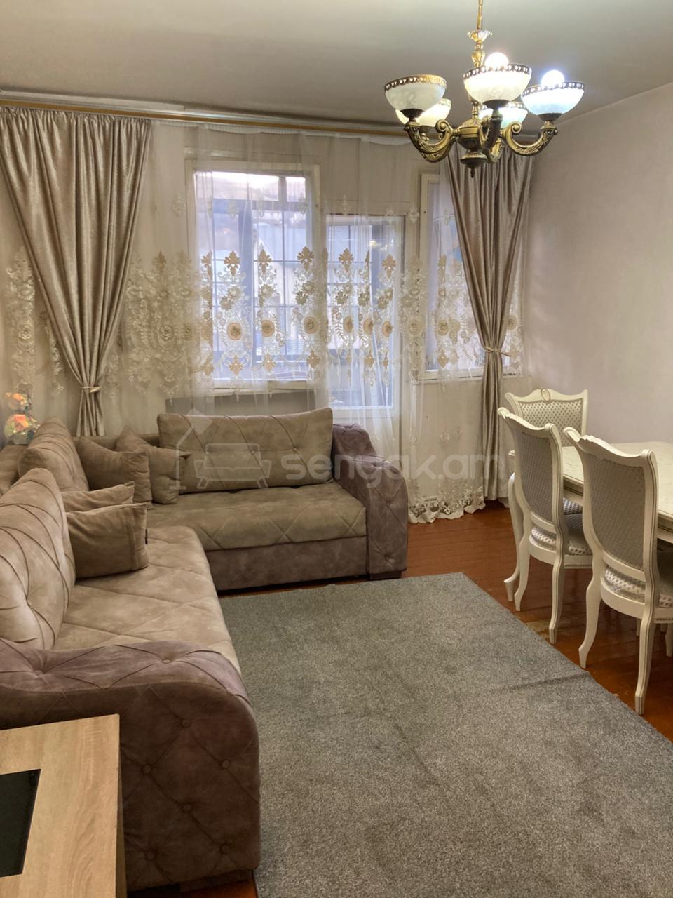 3 Սենյականոց Բնակարան Քարե Շենքում, 73քմ, 4/5 հարկ, Կոսմետիկ Վերանորոգված