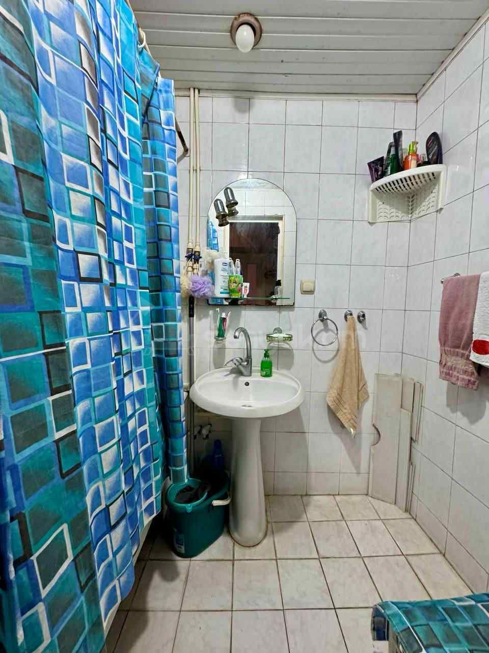 3 Սենյականոց Բնակարան Քարե Շենքում, 76քմ, 4/5 հարկ, Նորմալ Վիճակում
