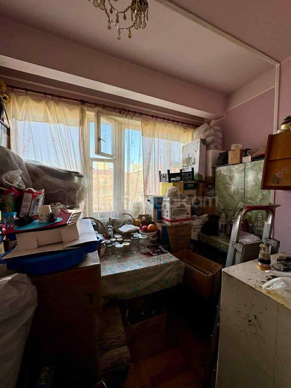 3 Սենյականոց Բնակարան Քարե Շենքում, 76քմ, 4/5 հարկ, Նորմալ Վիճակում