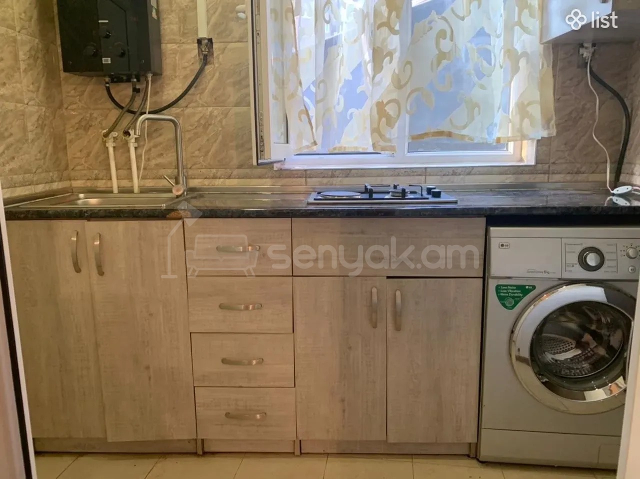 1 Սենյականոց Բնակարան Քարե Շենքում, 42քմ, 1/1 հարկ, Կապիտալ Վերանորոգված, Կահավորված