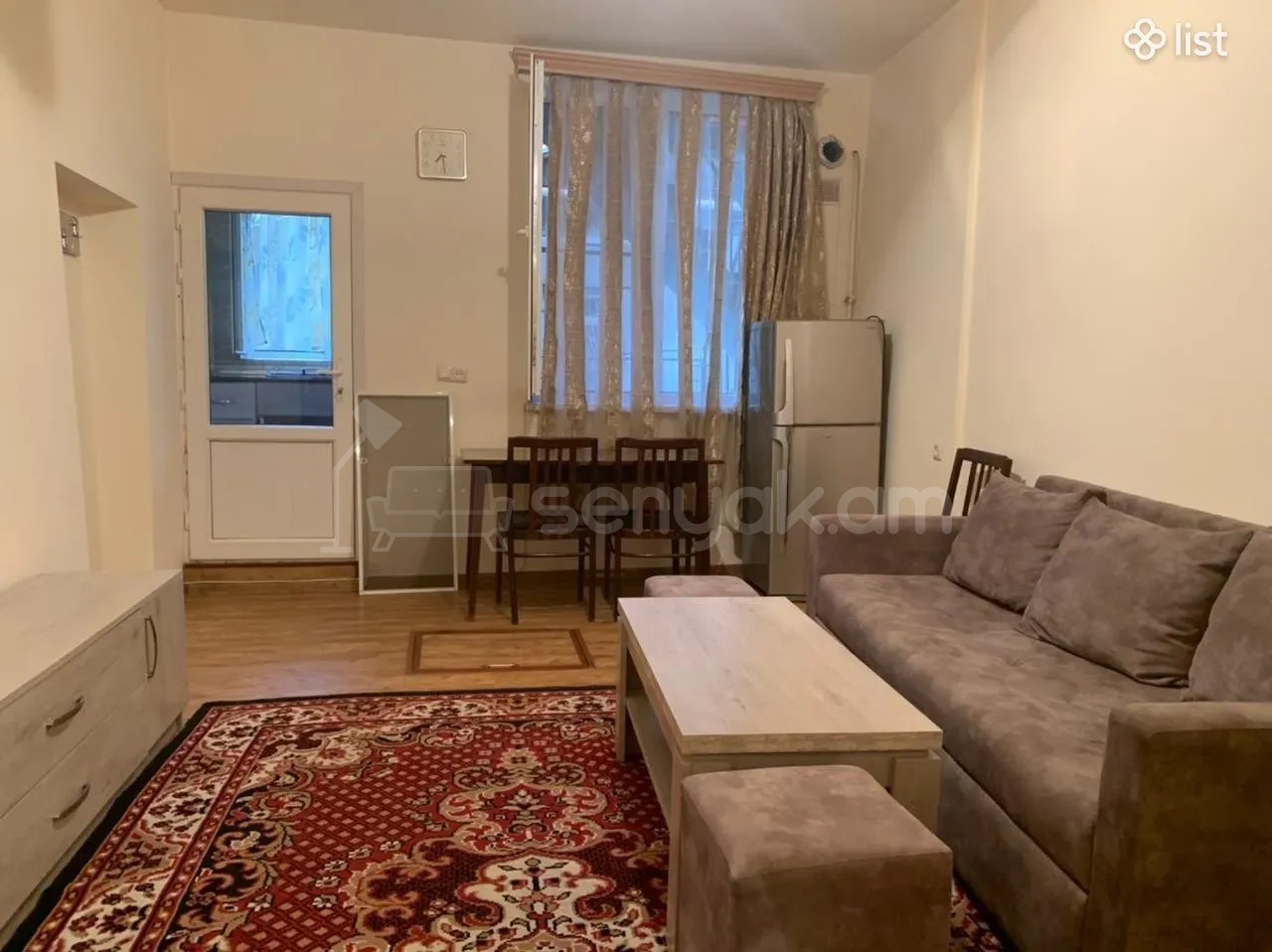 1 Սենյականոց Բնակարան Քարե Շենքում, 42քմ, 1/1 հարկ, Կապիտալ Վերանորոգված, Կահավորված
