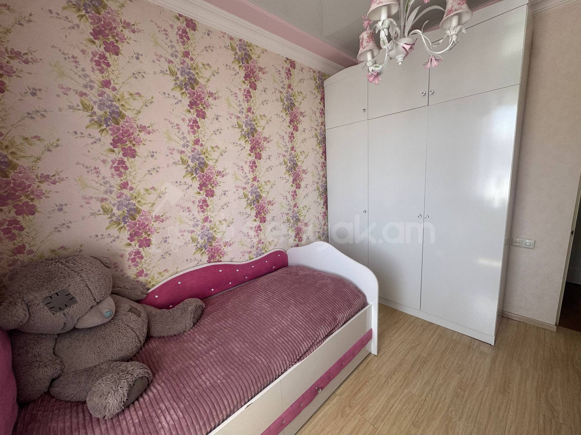 3 Սենյականոց Բնակարան Նորակառույցում, 81քմ, 7/14 հարկ, Կապիտալ Վերանորոգված