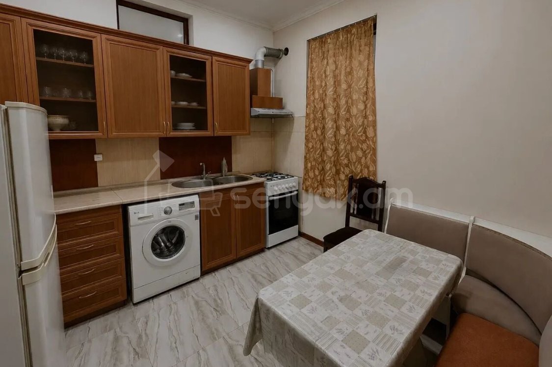 2 Սենյականոց Բնակարան, 50քմ, 2/2 հարկ, Կապիտալ Վերանորոգված, Կահավորված