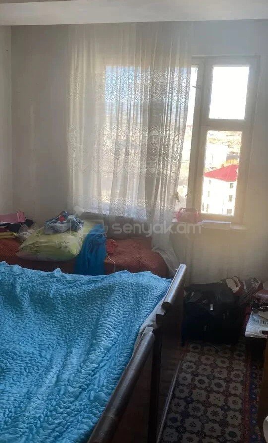 3 Սենյականոց Բնակարան, 77քմ, 8/14 հարկ, Պետական Վիճակում