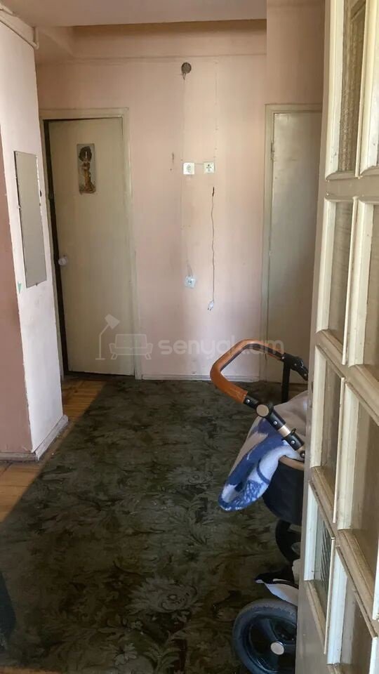 3 Սենյականոց Բնակարան, 77քմ, 8/14 հարկ, Պետական Վիճակում
