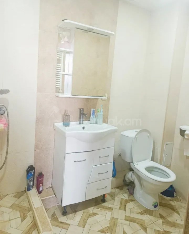 2 Սենյականոց Բնակարան, 66քմ, 11/16 հարկ, Պետական Վիճակում