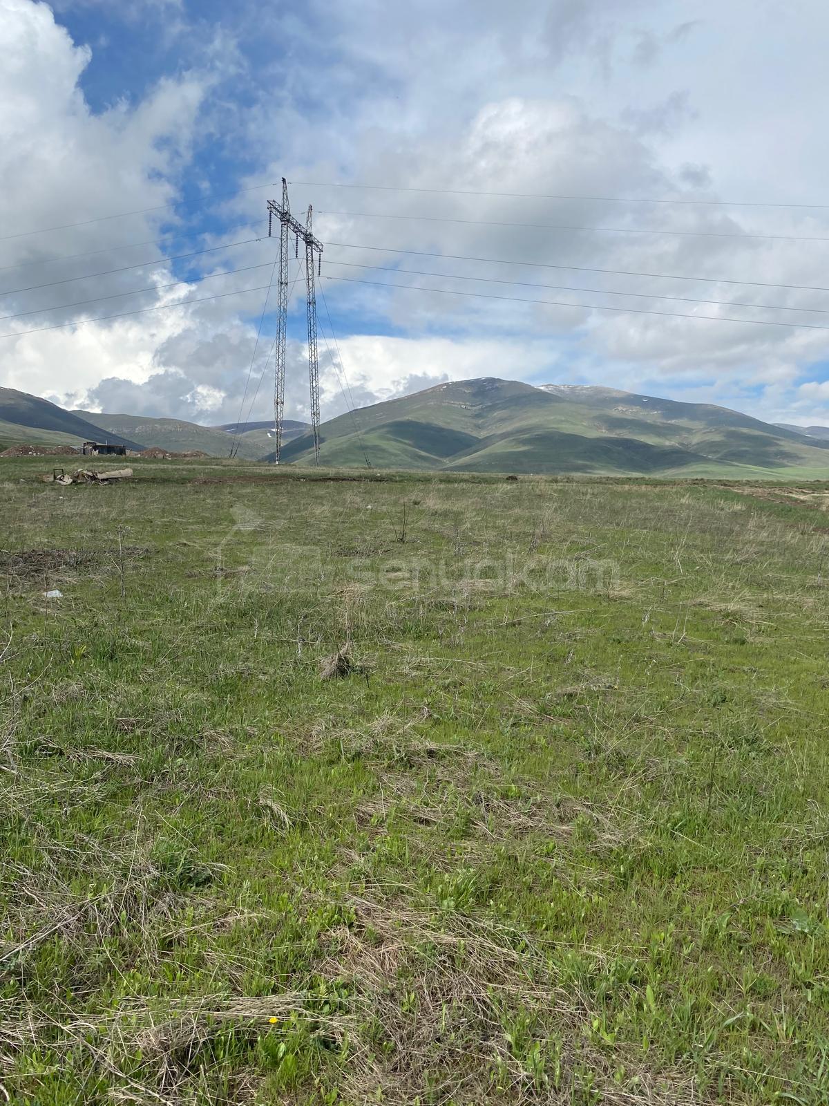 Բնակելի Նշանակության Հողատարածք, 2400քմ, Խմելու Ջրով, Էլեկտրականությամբ