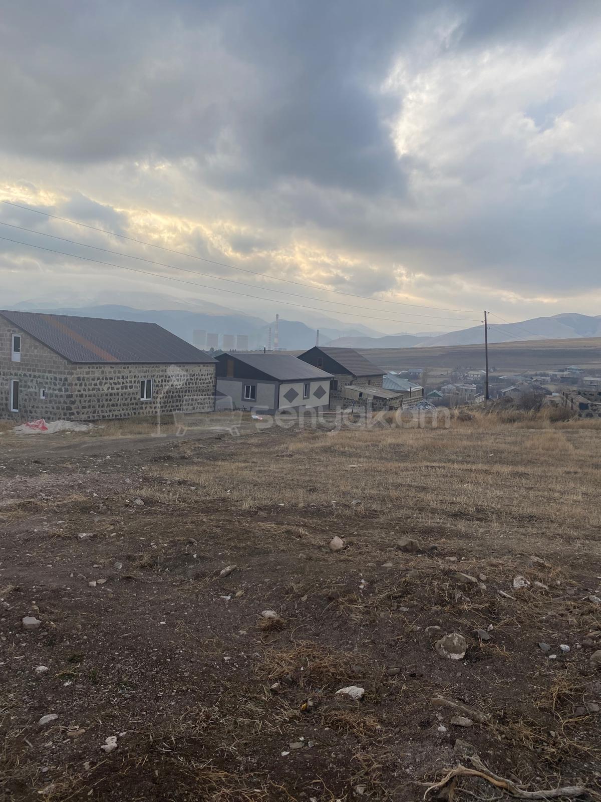 Բնակելի Նշանակության Հողատարածք, 2400քմ, Խմելու Ջրով, Էլեկտրականությամբ