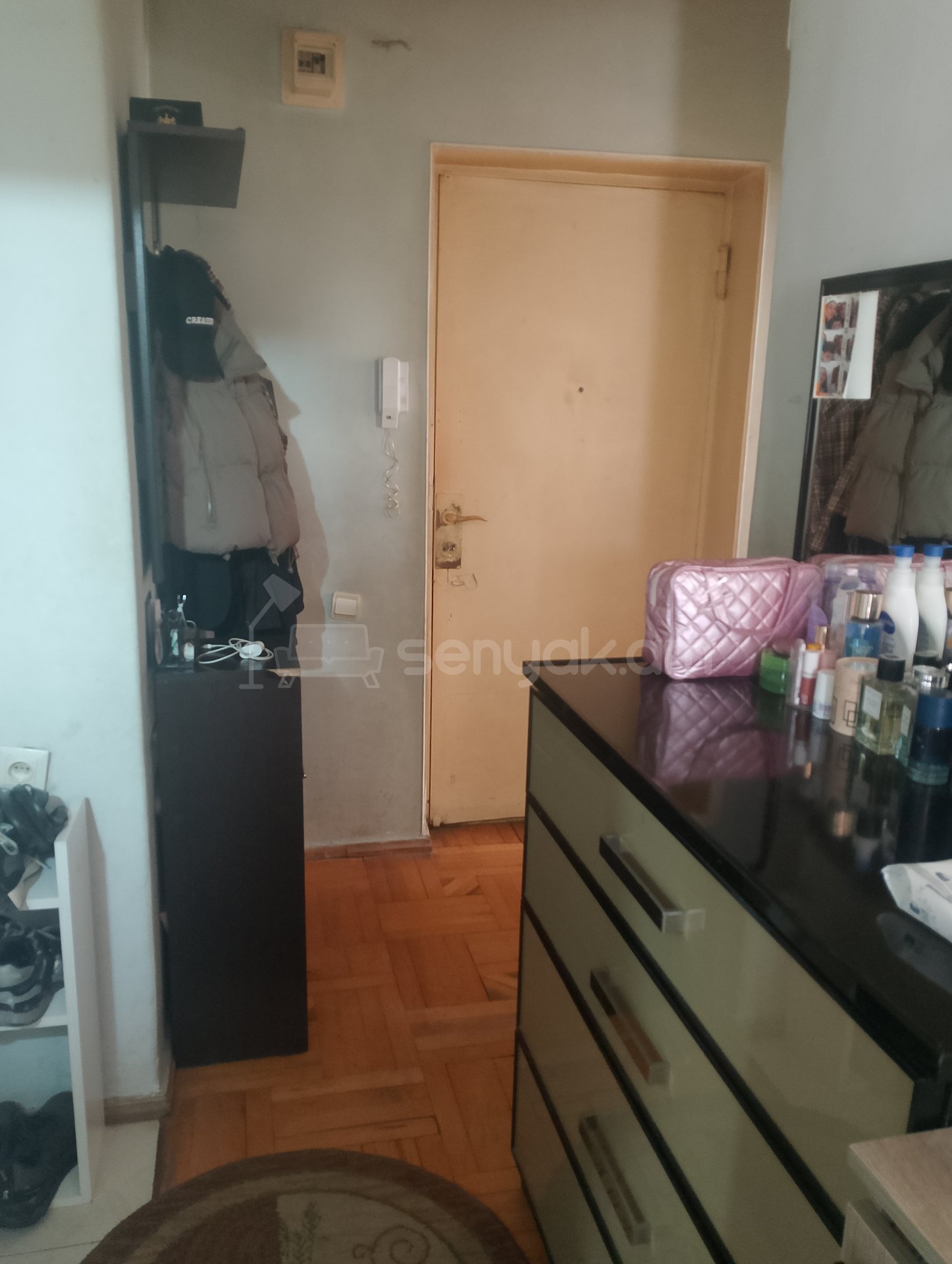 3 Սենյականոց Բնակարան, 55քմ, 5/9 հարկ, Պետական Վիճակում, Կահավորված, Արևկող