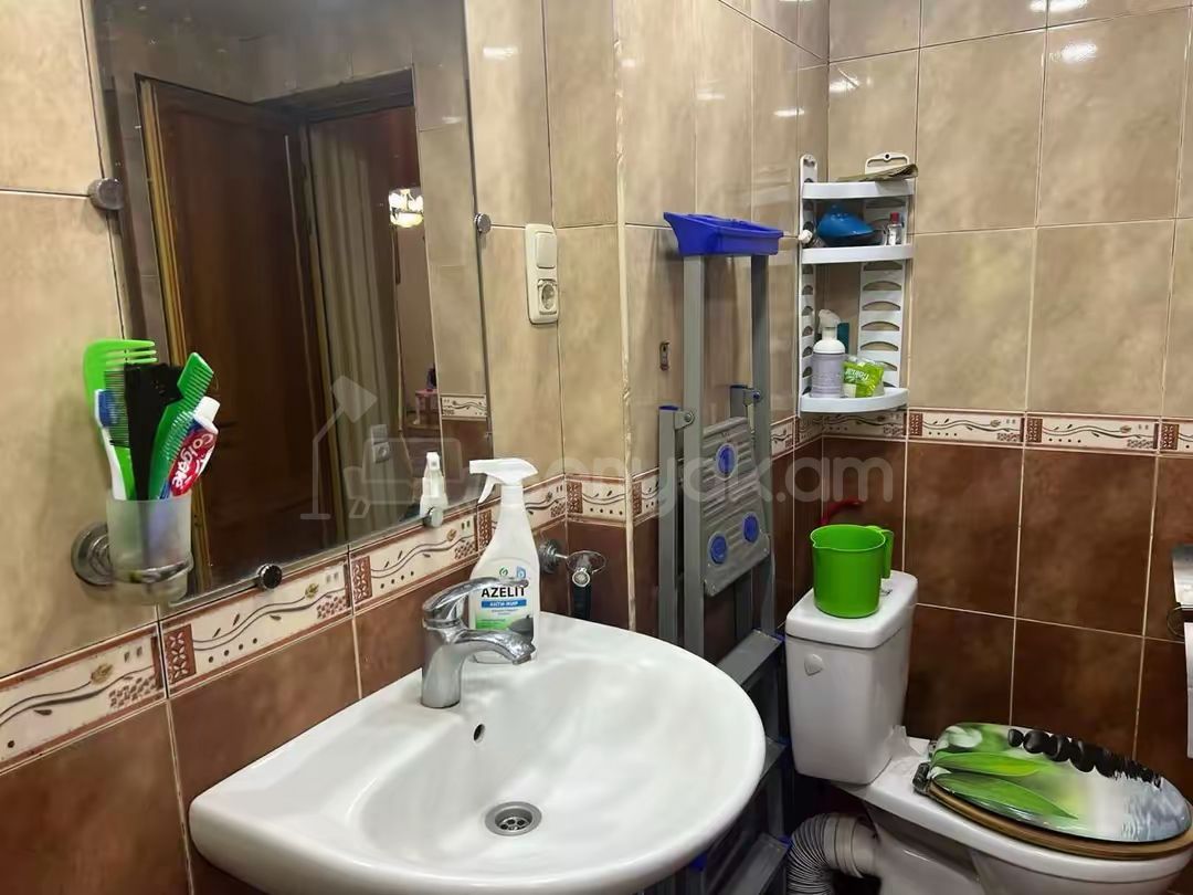 4 Սենյականոց Բնակարան, 98քմ, 1/9 հարկ, Նորմալ Վիճակում