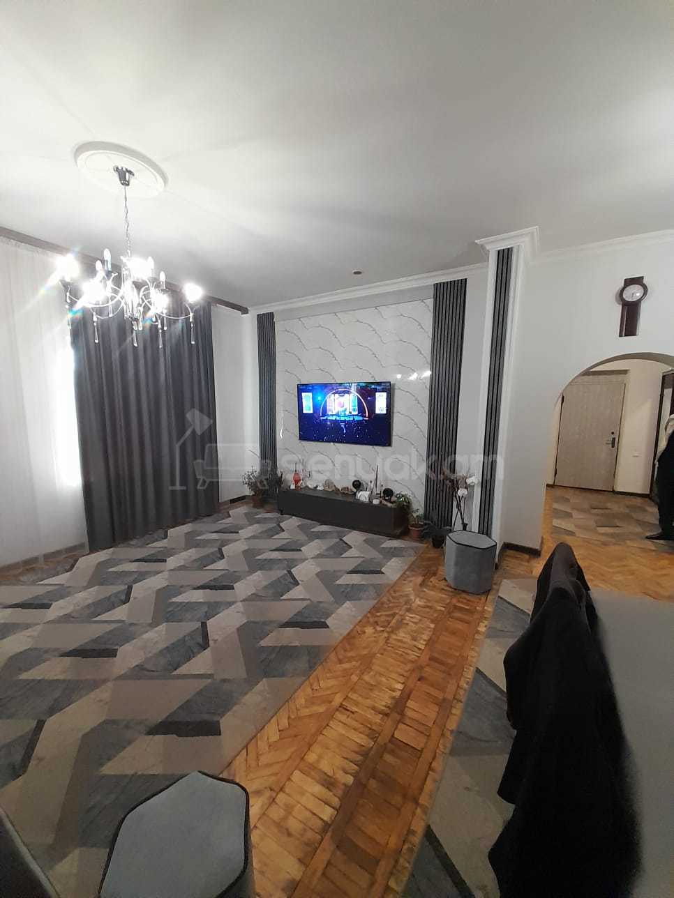 4 Սենյականոց Սեփական Տուն, 440քմ, Նորմալ Վիճակում, Ավտոտնակով