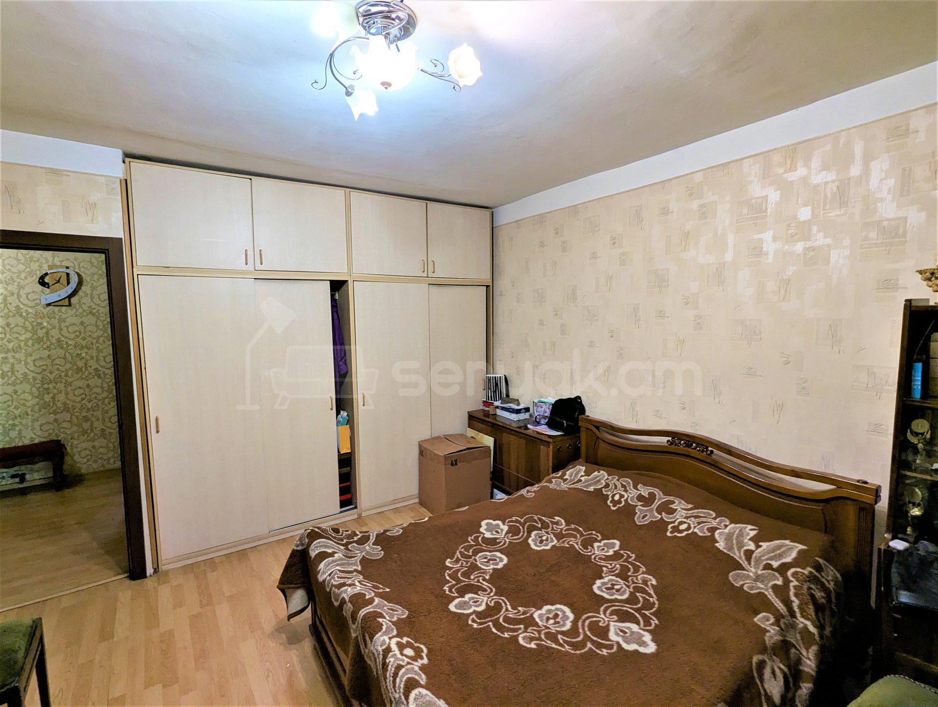 4 Սենյականոց Բնակարան Քարե Շենքում, 105քմ, 3/5 հարկ, Կոսմետիկ Վերանորոգված