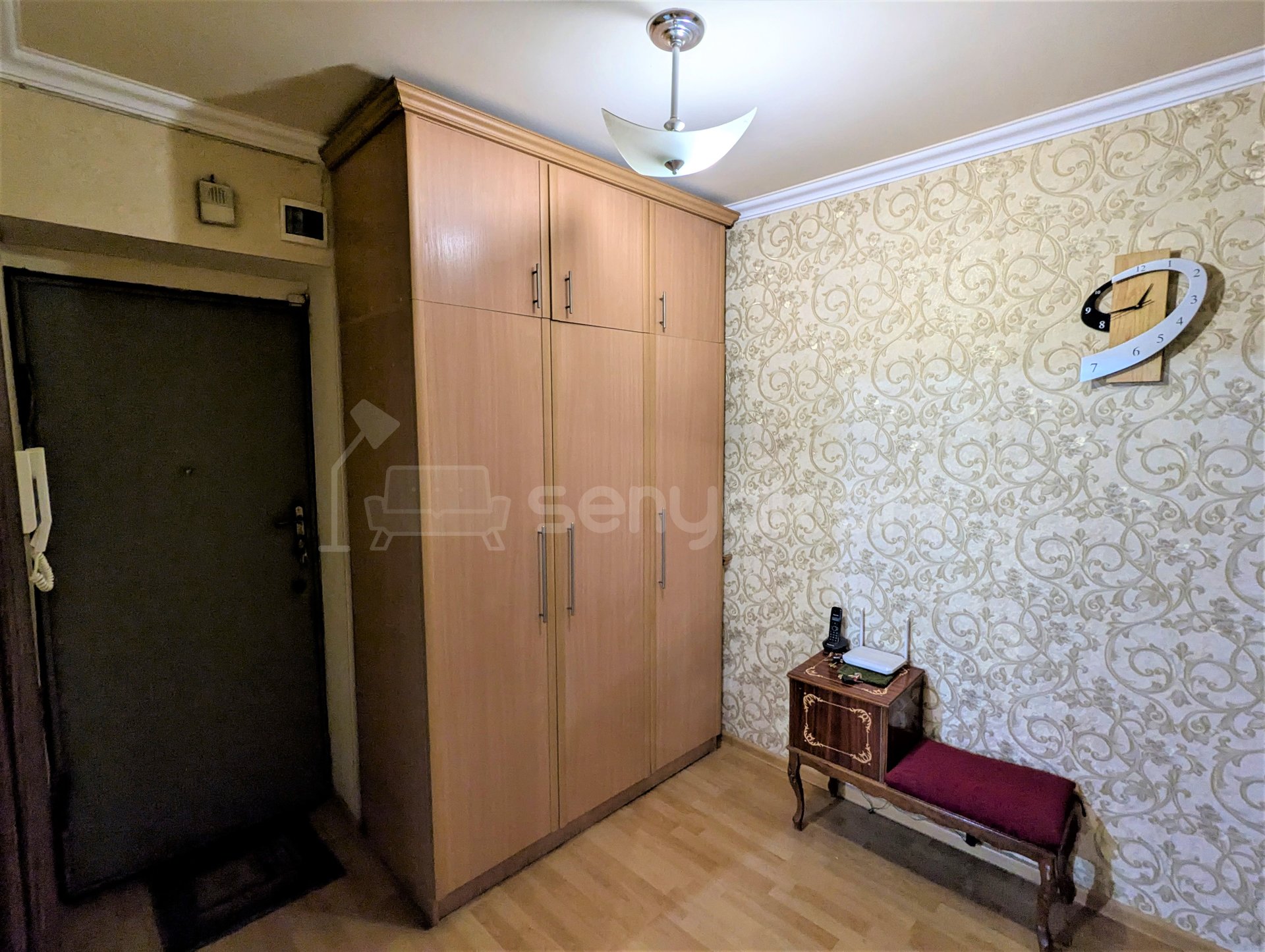 4 Սենյականոց Բնակարան Քարե Շենքում, 105քմ, 3/5 հարկ, Կոսմետիկ Վերանորոգված