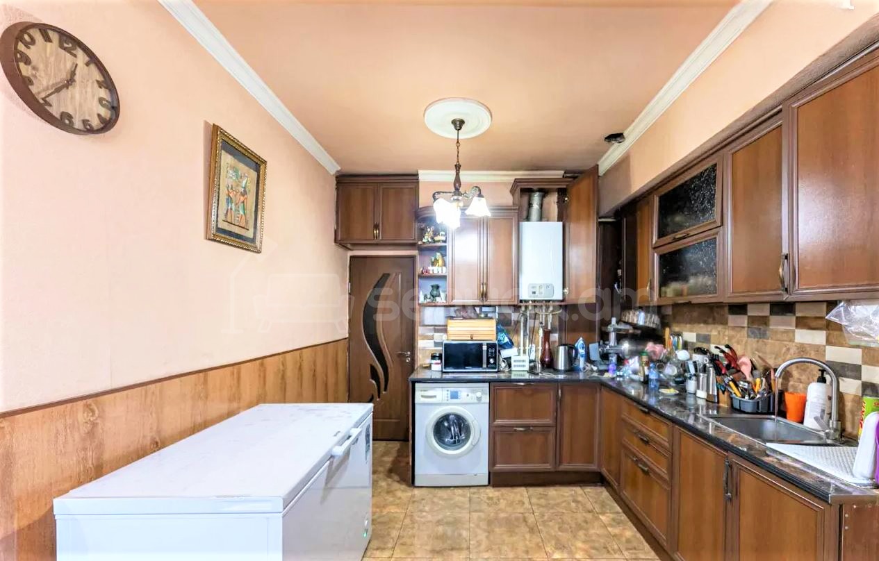 3 Սենյականոց Բնակարան, 95քմ, 10/10 հարկ, Կապիտալ Վերանորոգված