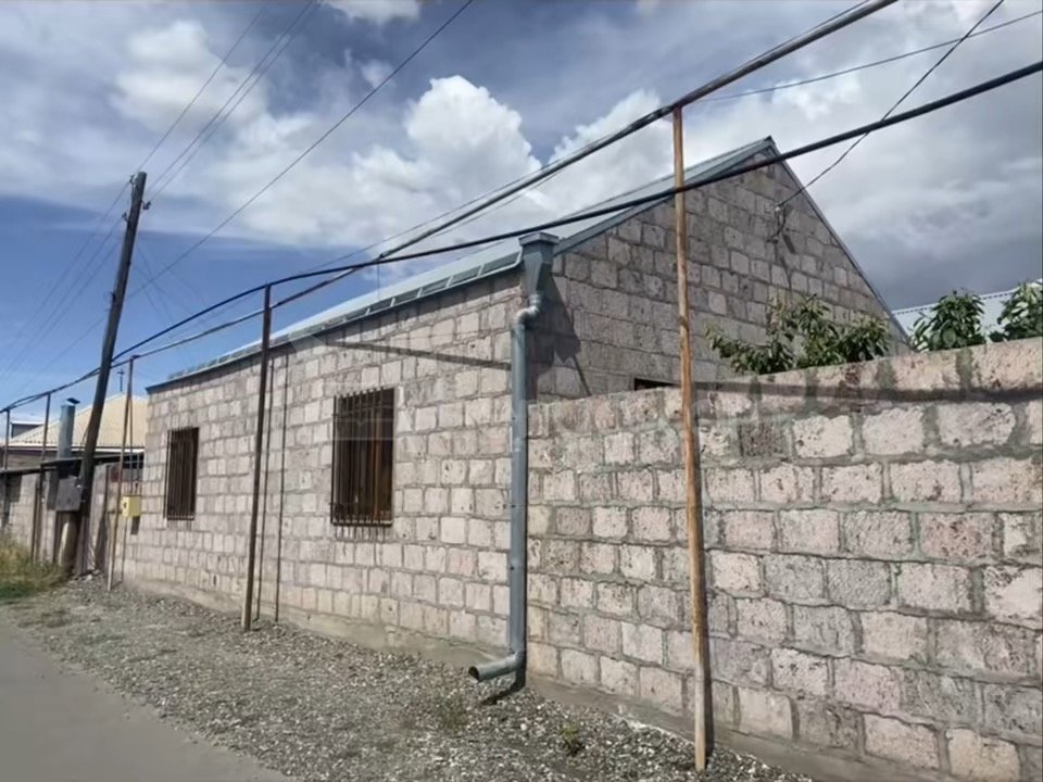 3 Սենյականոց Սեփական Տուն, 80քմ, Նորմալ Վիճակում